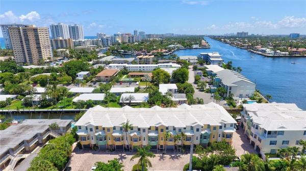 Bermuda Isles At Santa Barbara, 1051 S Riverside Dr, Pompano Beach, Florida 33062, image 1