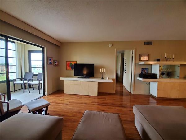 Sunrise Lakes 4, 10145 Sunrise Lakes Blvd #403, Sunrise, Florida 33322, image 1