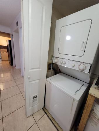 Eagle Nest, 6305 Gage Pl #201A, Miami Lakes, Florida 33014, image 2