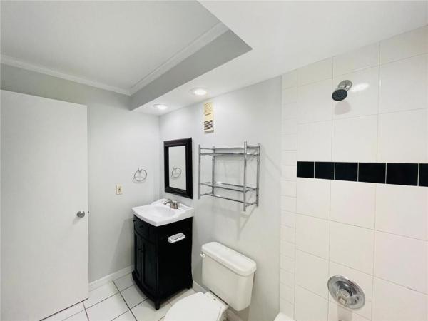 Breakwaters Of The Palm Beaches, 500 Executive Center Dr #4B, West Palm Beach, Florida 33401, image 1