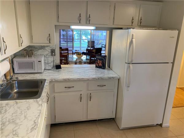 Sands Point, 8360 Sands Point Blvd #207G, Tamarac, Florida 33321, image 1