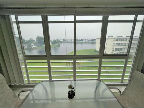Oakridge, 4105 Oakridge V, Deerfield Beach, Florida 33442, image 1