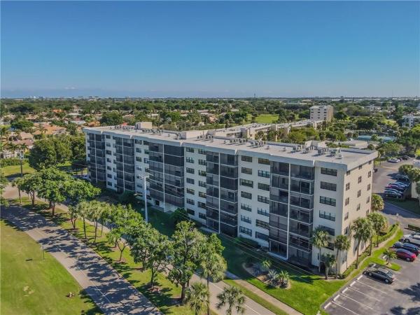 The Palms Of Deer Creek, 2400 Deer Creek Country Club Blvd #408-1, Deerfield Beach, Florida 33442, image 1