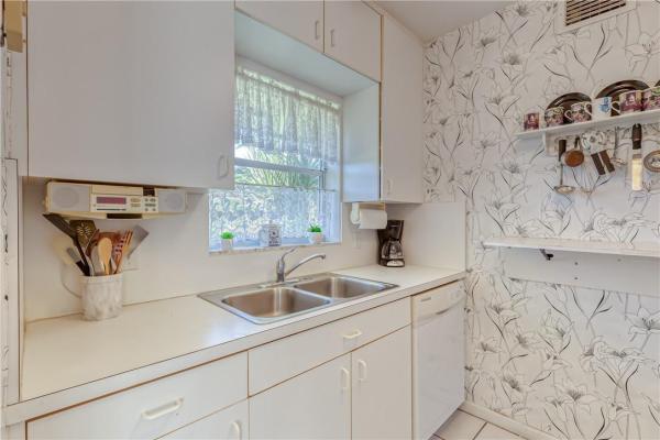 French Villas Of Lighthouse Point, 1991 NE 32nd St #18, Lighthouse Point, Florida 33064, image 3