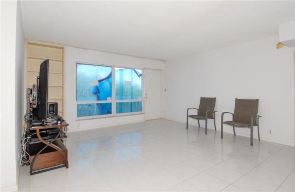 Country Club Towers, 2500 NE 48th Ln #306, Fort Lauderdale, Florida 33308, image 1