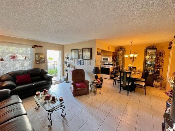 Casa Nova, 2240 Johnson St #106, Hollywood, Florida 33020, image 3