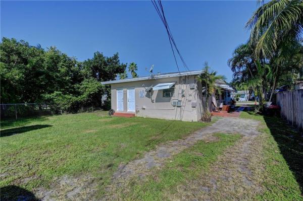 Hollywood Park, 2212 Roosevelt St, Hollywood, Florida 33020, image 1