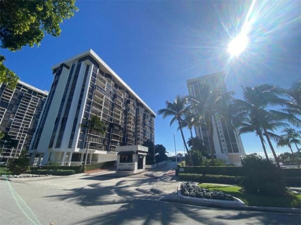 Brickell Place, 1915 Brickell Ave #C510, Miami, Florida 33129, image 3