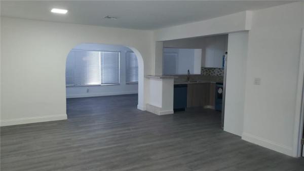 Norwood, 300 NW 189th Ter, Miami Gardens, Florida 33169, image 2