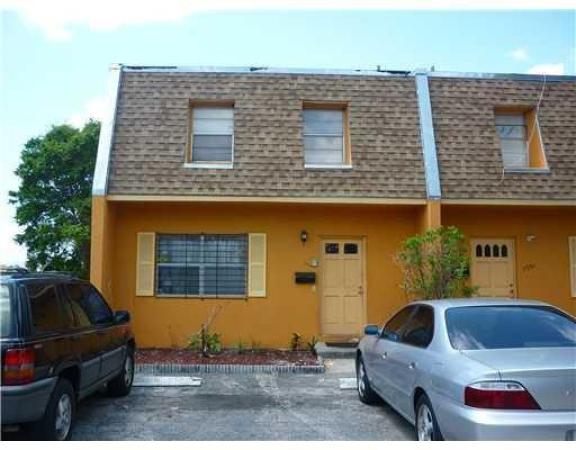 Sunrise Towne, 5950 NW 27th Pl #5950, Sunrise, Florida 33313, image 2