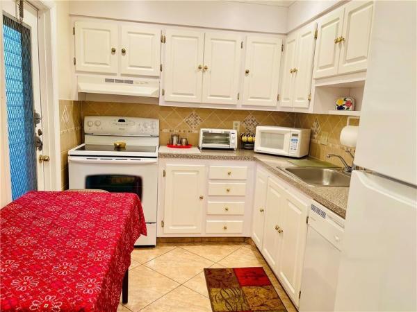 Sapphire, 4000 NW 44th Ave #210, Lauderdale Lakes, Florida 33319, image 1