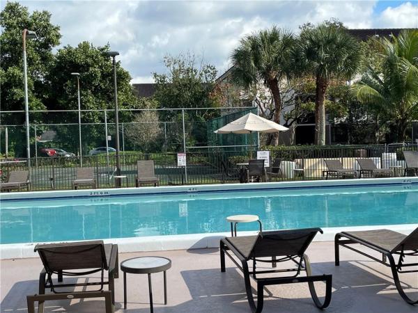 Grand Marquis, 10135 W Sunrise Blvd #204, Plantation, Florida 33322, image 1