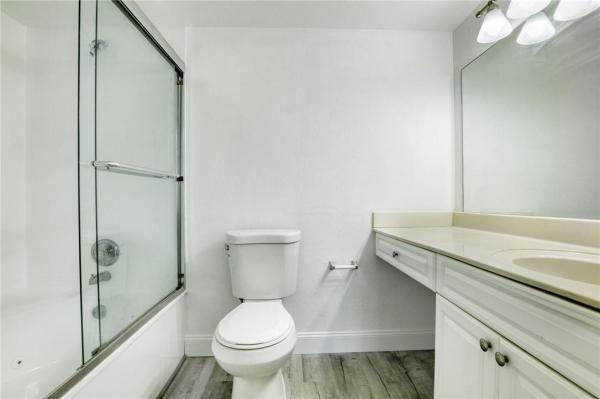 Banyan Lake, 8195 Severn Dr #D, Boca Raton, Florida 33433, image 3
