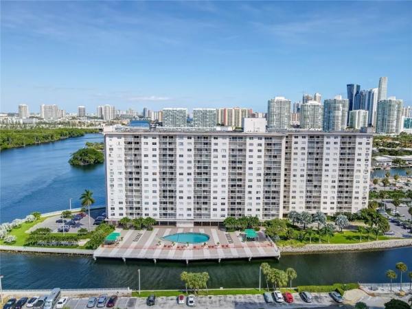 Coastal Towers, 400 Kings Point Dr #1525, Sunny Isles Beach, Florida 33160, image 3
