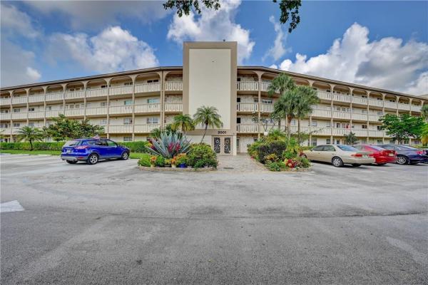 Granada Village, 2001 Granada Dr #M1, Coconut Creek, Florida 33066, image 1