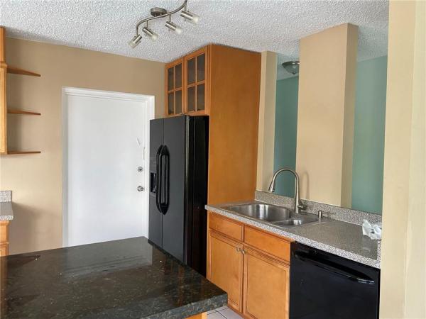 Andor Plaza, 16850 S Glades Dr 2g #2-G, North Miami Beach, Florida 33162, image 3