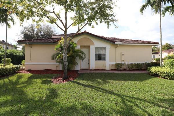 Pelican Pointe, 11716 NW 47th Dr, Coral Springs, Florida 33076, image 1