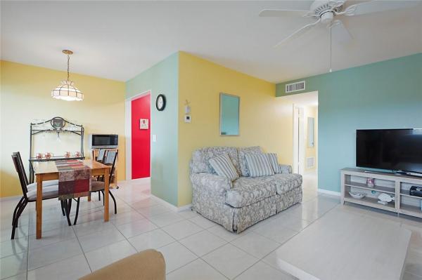 Murry Hills, 3000 Lake Osborne Dr #203, Lake Worth Beach, Florida 33461, image 3