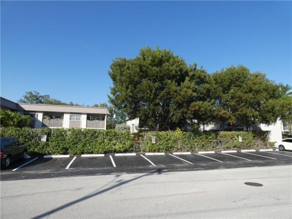 Oakland East Manors, 1541 NE 34th Ct #101, Oakland Park, Florida 33334, image 1