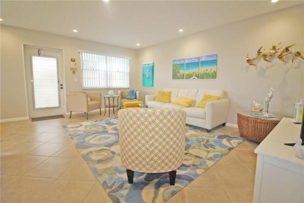 60 Harwood G, Deerfield Beach, Florida 33442, image 2