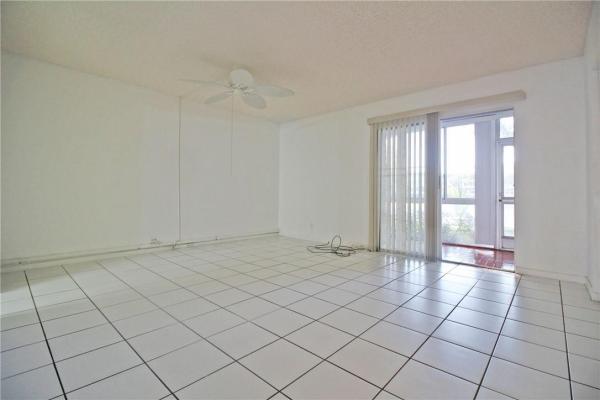 Cambridge, 1045 Cambridge C, Deerfield Beach, Florida 33442, image 1
