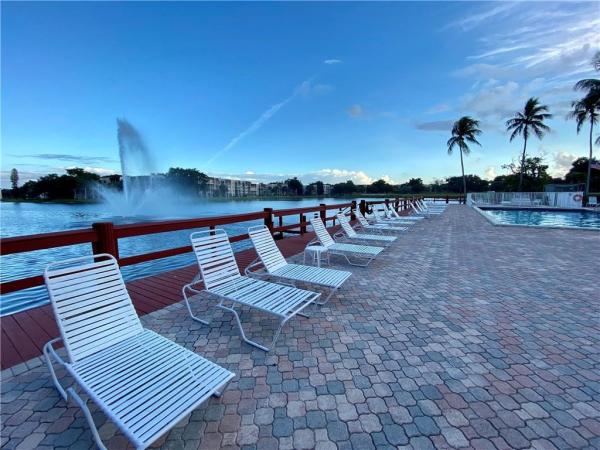 Ridgewood, 9121B SW 19th Ct, Davie, Florida 33324, image 1