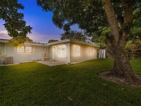 Miramar Tropical, 2301 Island Dr, Miramar, Florida 33023, image 2
