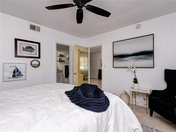 Manor Grove Village, 136 NE 19th Ct #114F, Wilton Manors, Florida 33305, image 2