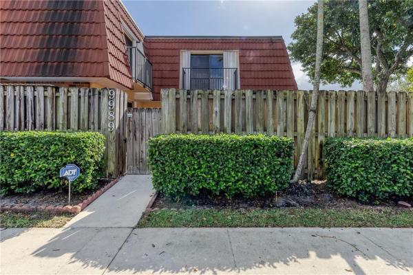 Waterford Courtyards At Jacaranda, 9989 NW 6th Ct, Plantation, Florida 33324, image 1