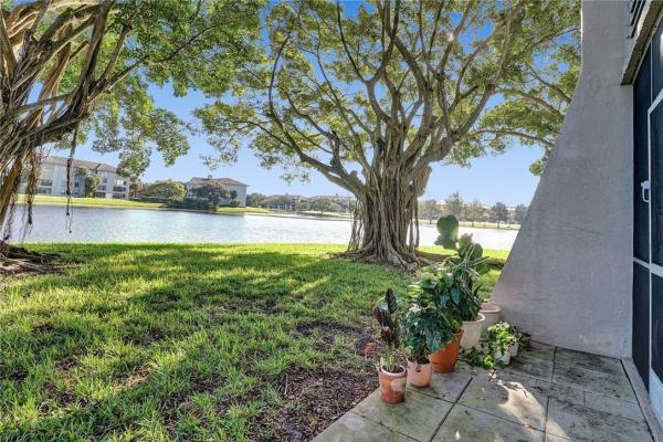 Poinciana Place Of Pine Island Ridge, 9420 Poinciana Pl #102, Davie, Florida 33324, image 1