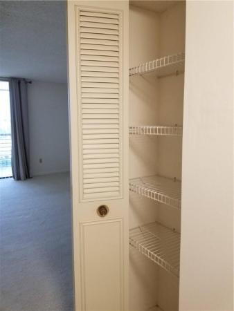 Lakeview Of The California Club, 20840 San Simeon Way #308, Ives Estates, Florida 33179, image 1