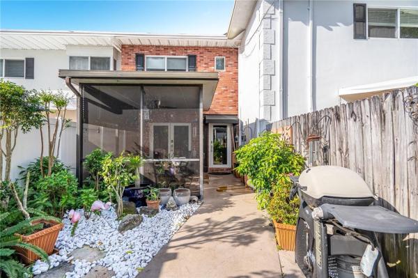 Townhouse Isles, 1 Middlesex Dr, Wilton Manors, Florida 33305, image 1