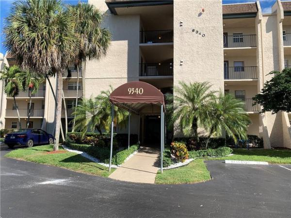 Lagoon Place, 9340 Lagoon Pl #207, Davie, Florida 33324, image 1