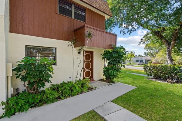 Sandpiper Point, 2197 N 14th Ave, Hollywood, Florida 33020, image 1