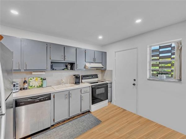 River Terrace At River Shores, 3050 NE 16th Ave #405, Oakland Park, Florida 33334, image 1
