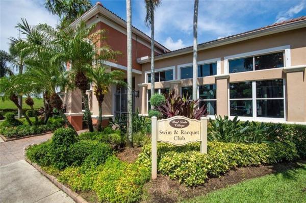 West Lake Village, 1725 Weeping Willow Way, Hollywood, Florida 33019, image 2