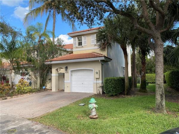 West Lake Village, 1725 Weeping Willow Way, Hollywood, Florida 33019, image 3