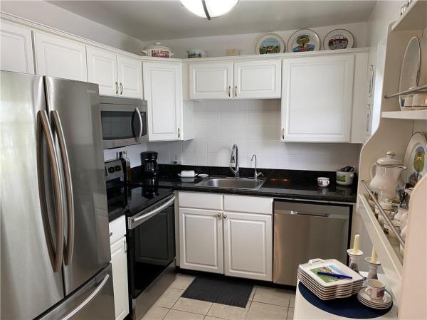 Farnham, 21 Farnham A, Deerfield Beach, Florida 33442, image 3