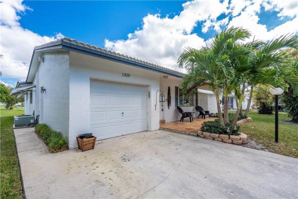 Lauderdale West, 1320 Campanelli Dr, Plantation, Florida 33322, image 1