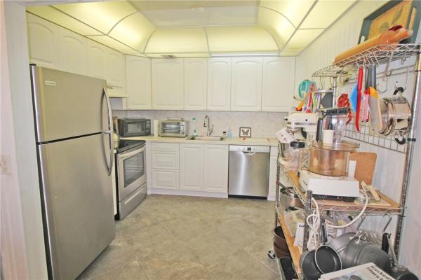Lyndhurst, 4065 Lyndhurst N, Deerfield Beach, Florida 33442, image 3