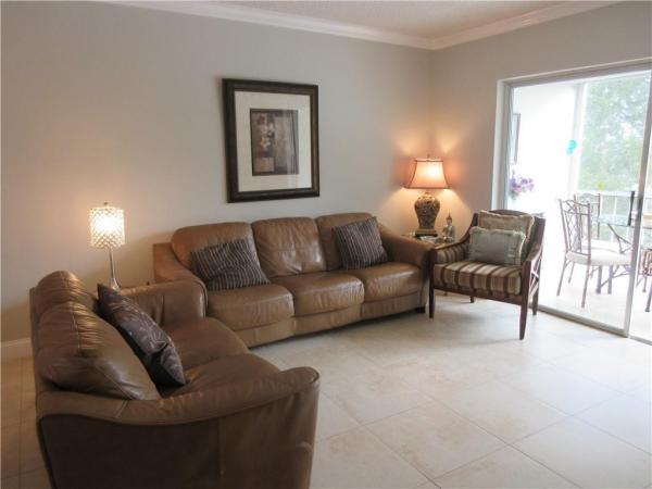 Oriole Golf & Tennis Club 2, 1030 Country Club Dr #404, Margate, Florida 33063, image 1