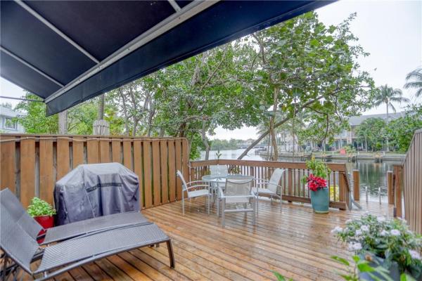 Riverside Townhomes, 2000 Riverside Pl #3, Wilton Manors, Florida 33305, image 2