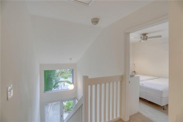 Riverside Townhomes, 2000 Riverside Pl #3, Wilton Manors, Florida 33305, image 3
