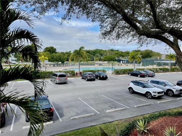 Richmond, 237 Richmond E, Deerfield Beach, Florida 33442, image 2