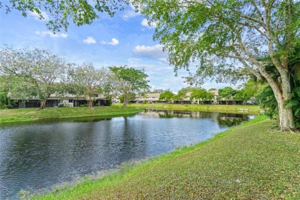 Discovery Pointe, 1977 Discovery Cir E, Deerfield Beach, Florida 33442, image 1