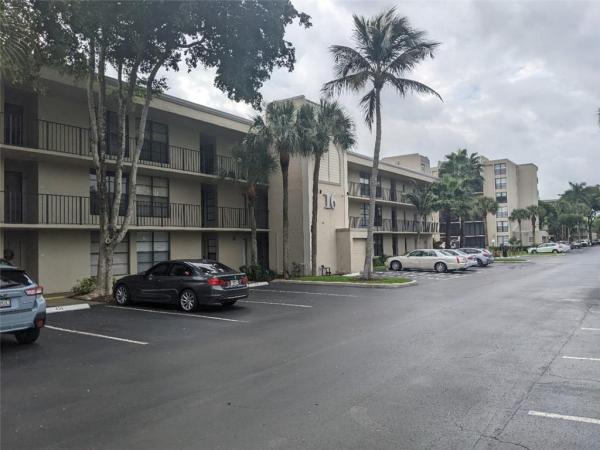 Boca Bayou, 16 Royal Palm Way #2010, Boca Raton, Florida 33432, image 3
