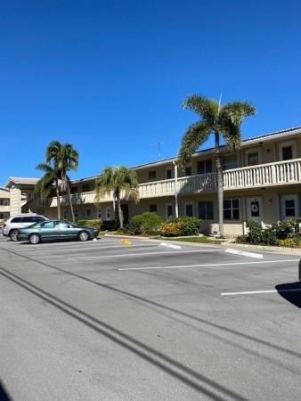 Venetian Park Gardens, 2111 NE 42nd Ct #107W, Lighthouse Point, Florida 33064, image 1