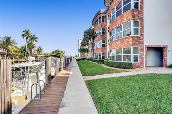 Heritage Landings, 3121 NE 51st St #305E, Fort Lauderdale, Florida 33308, image 1