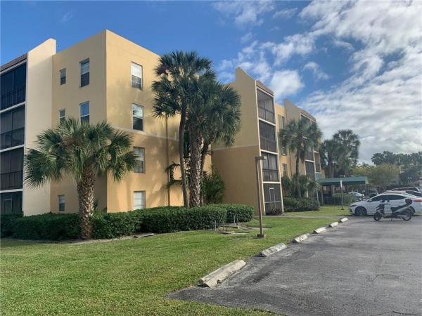 Sandoral, 8005 Lake Dr #401, Doral, Florida 33166, image 2