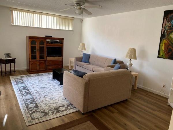 Banyan Lake, 8194 Thames Blvd #D, Boca Raton, Florida 33433, image 1